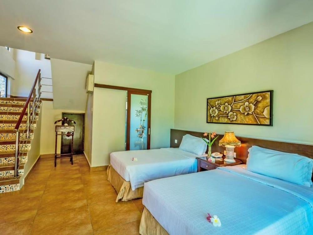 Beringgis Beach Resort&Spa Papar Exterior foto
